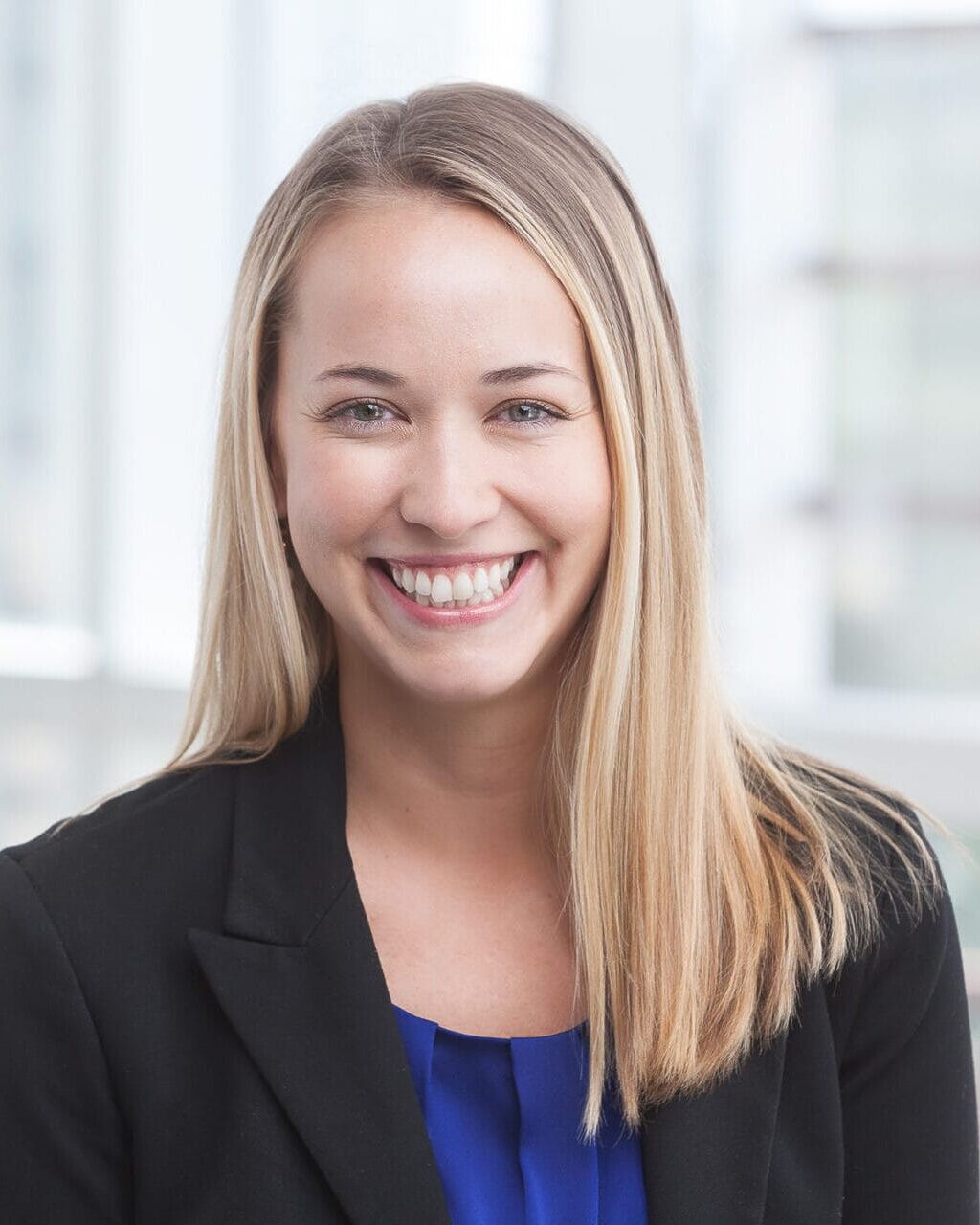 Doctor Profesional Headshot in environment