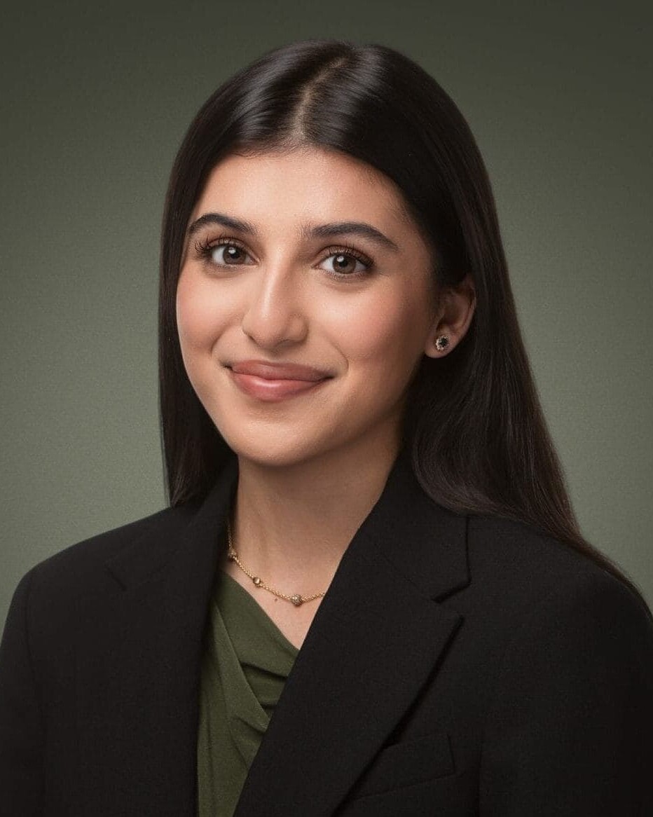 Professional Headshot of Emaan Khan Real estate Professional